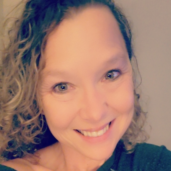 Meet your Posher, Jenifer - Picture 1 of 1